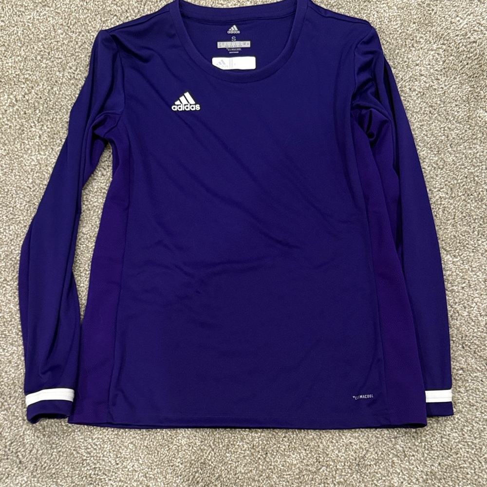Small purple adidas climacool top
